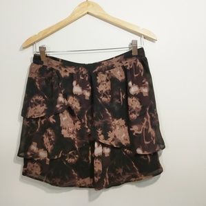 Asymmetrical layered skirt